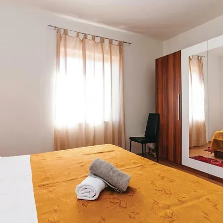 Apartamento Two-bedroom In *
