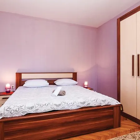 Two-bedroom In Apartamento Zadar