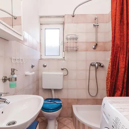Two-bedroom In Apartamento Zadar